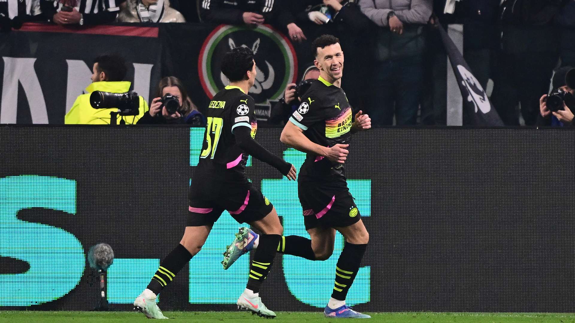 一热门话题 一热门话题